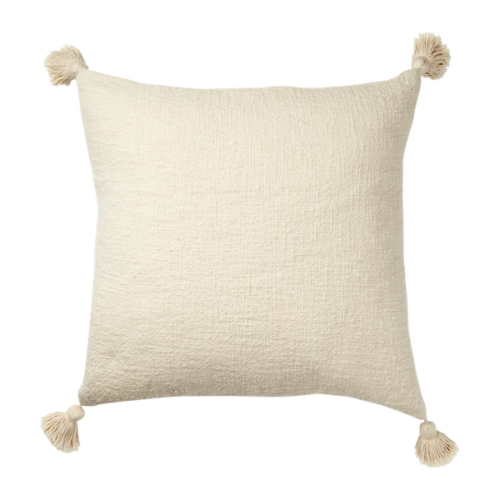 Kuddfodral Lolly på 50x50 cm i natur med tofsar från Affari of Sweden
