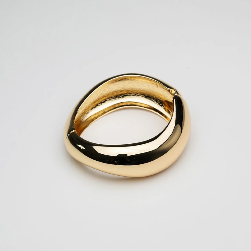 Armband Wave i guld från Bow19.