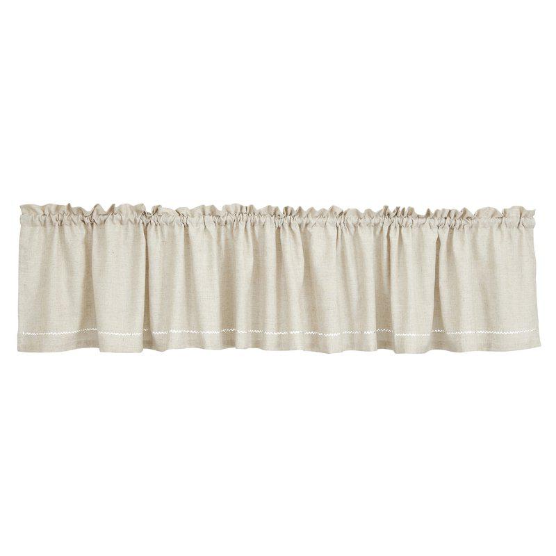 Gardinkappa Hemstitch i beige är en enfärgad kappa med dekorativ hålsöm.