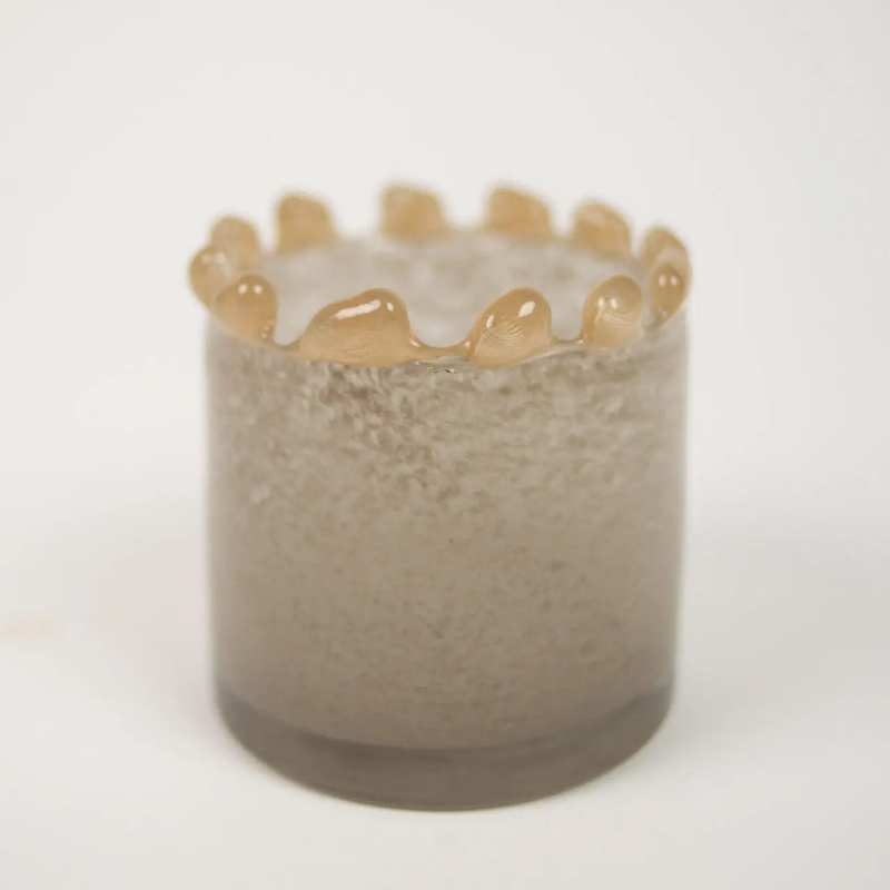 Ljuslykta Diana i färgen Taupe på 10cm.